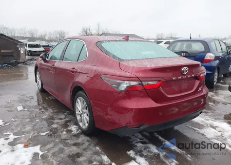 2022 Toyota Camry Le Awd z USA, uszkodzony, nr VIN 4T1R11BK1NU061233